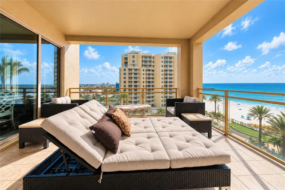 11 BAYMONT STREET #807 Clearwater, FL 33767