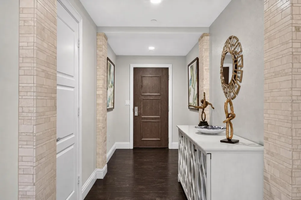 11 BAYMONT STREET #807 Clearwater, FL 33767