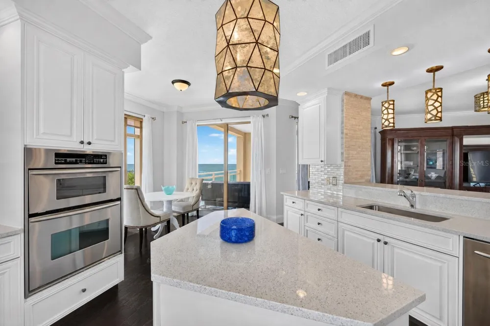 11 BAYMONT STREET #807 Clearwater, FL 33767