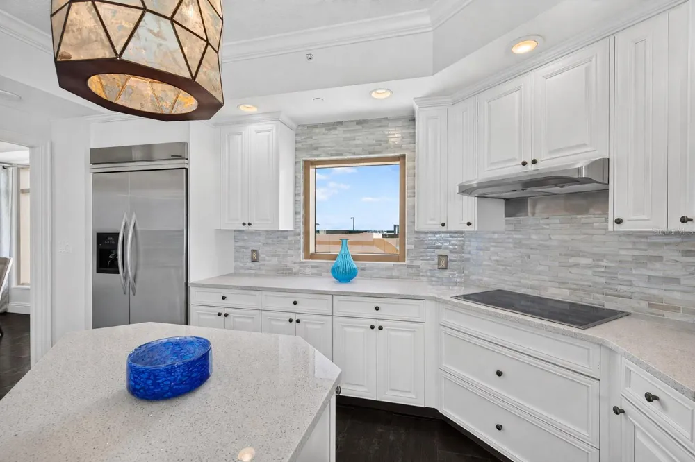 11 BAYMONT STREET #807 Clearwater, FL 33767