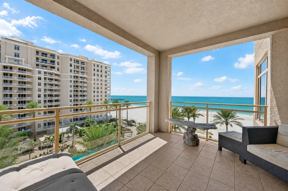 11 BAYMONT STREET #807 Clearwater, FL 33767