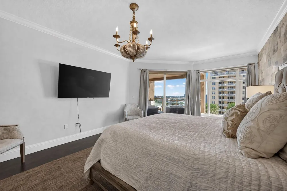 11 BAYMONT STREET #807 Clearwater, FL 33767