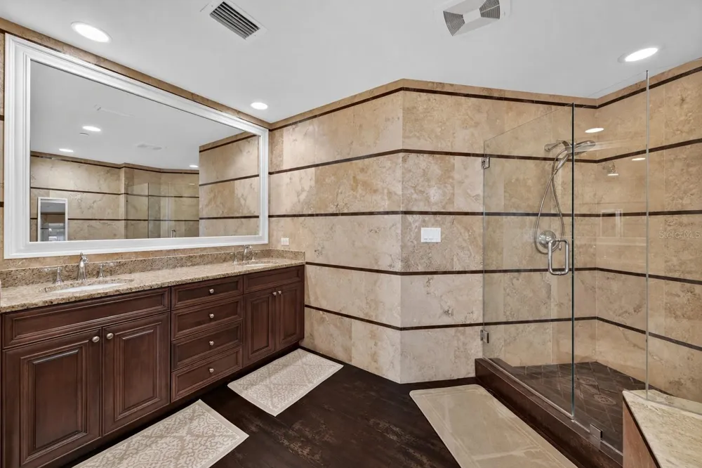 11 BAYMONT STREET #807 Clearwater, FL 33767