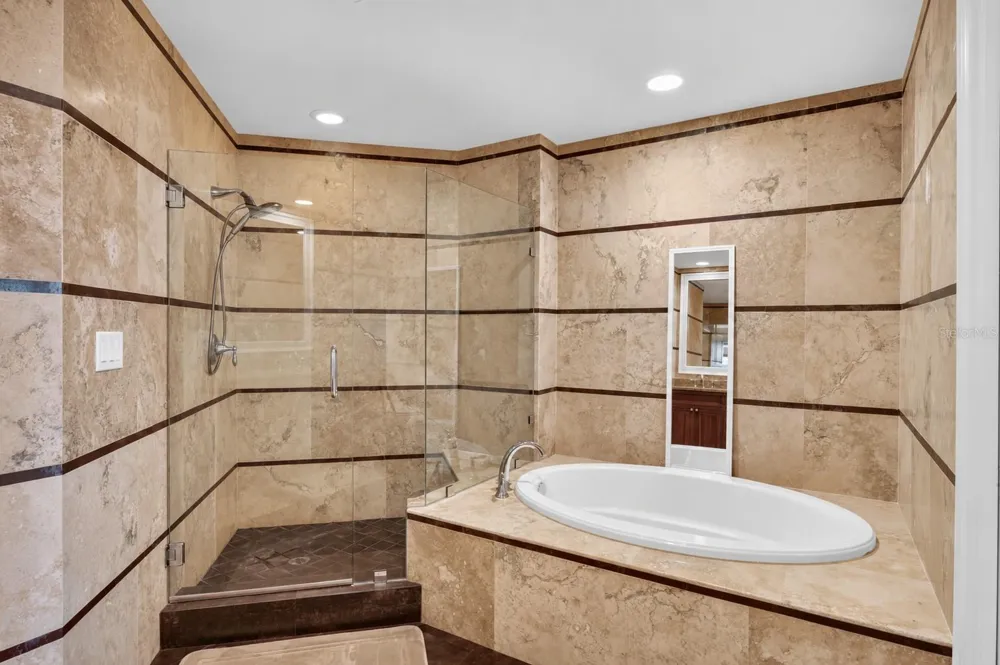 11 BAYMONT STREET #807 Clearwater, FL 33767