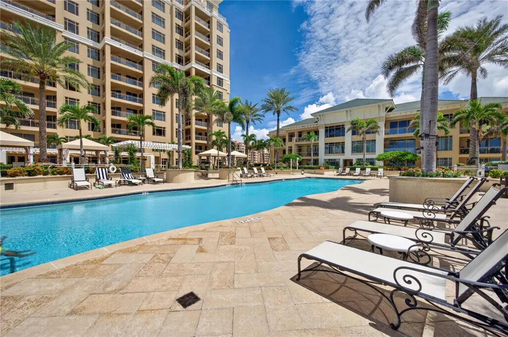 11 BAYMONT STREET #807 Clearwater, FL 33767