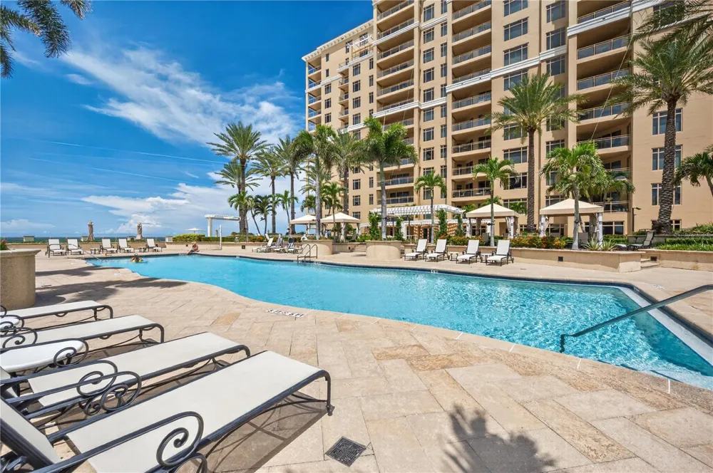 11 BAYMONT STREET #807 Clearwater, FL 33767