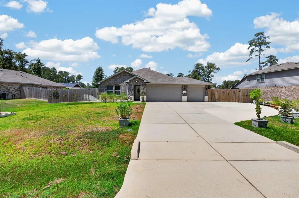 815 Republic Road New Caney, TX 77357