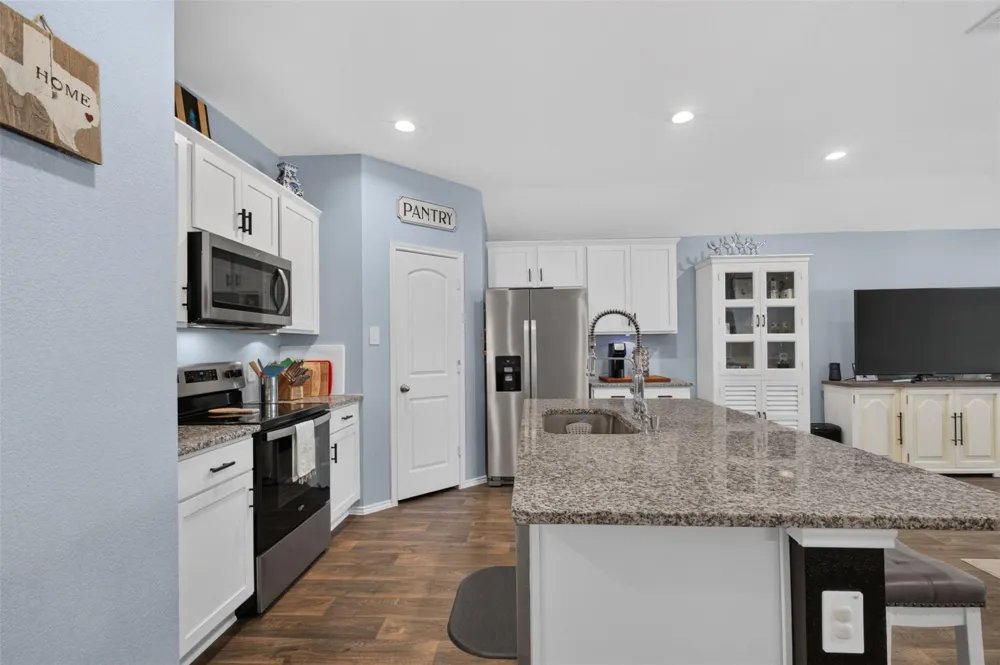 815 Republic Road New Caney, TX 77357