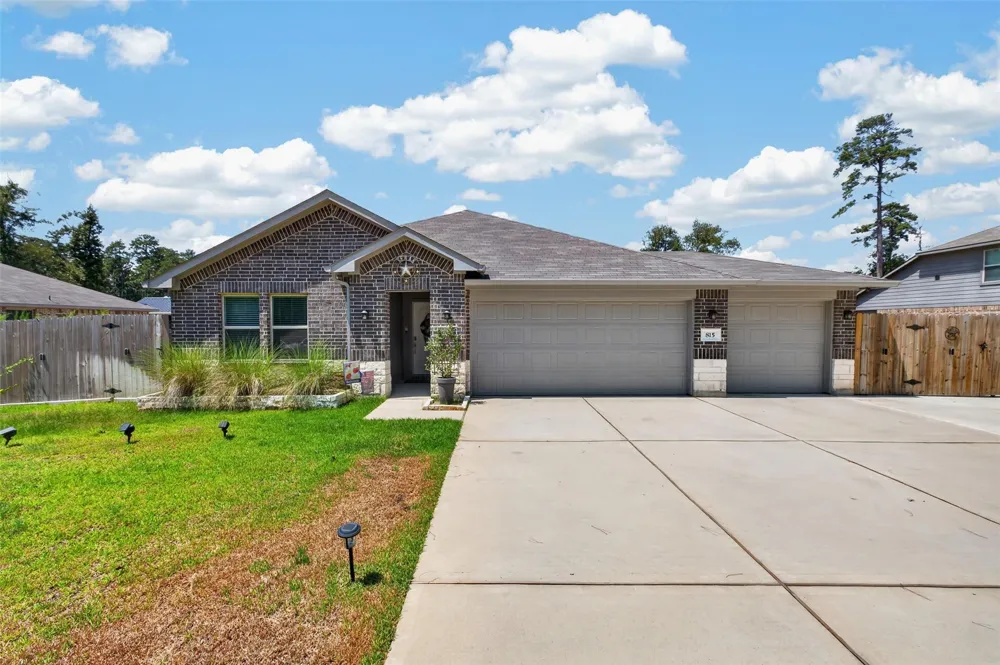 815 Republic Road New Caney, TX 77357