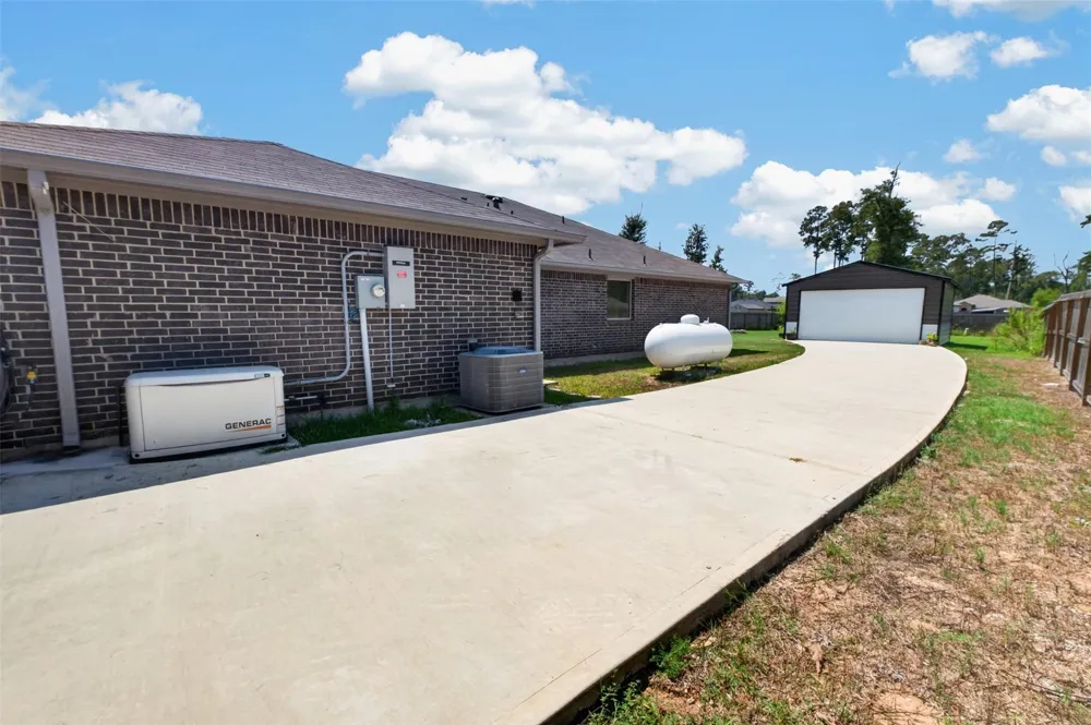 815 Republic Road New Caney, TX 77357