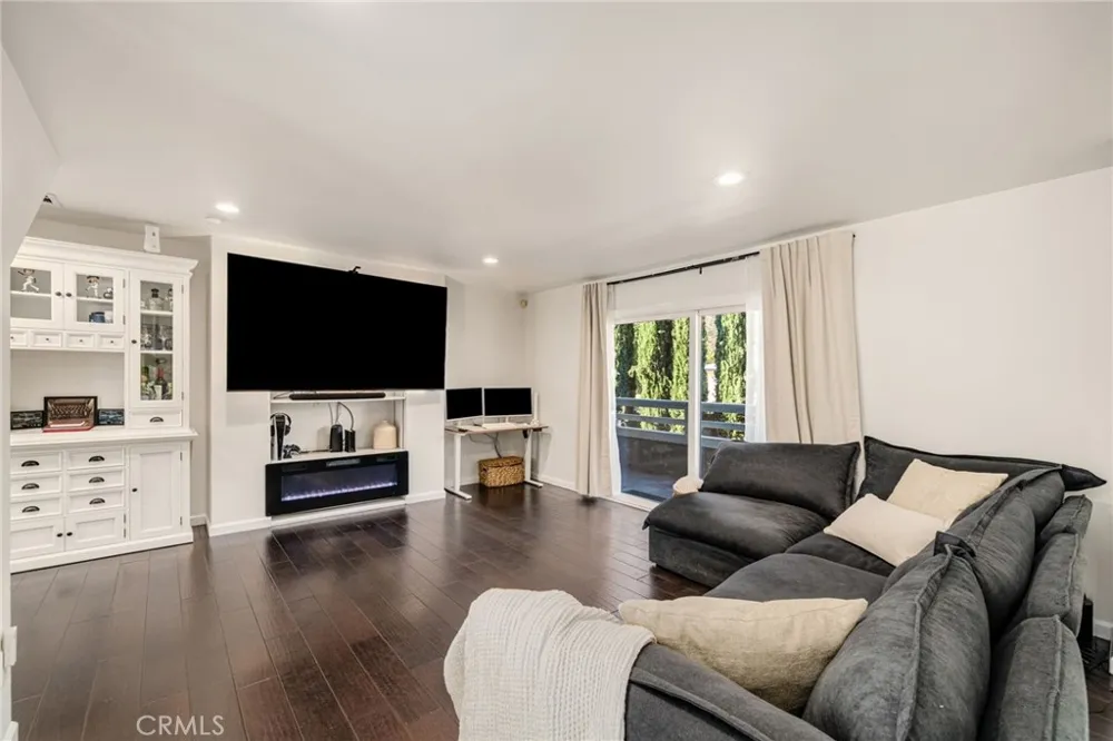 965 W Imperial Hwy #54 La Habra, CA 90631
