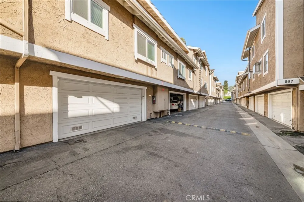 965 W Imperial Hwy #54 La Habra, CA 90631