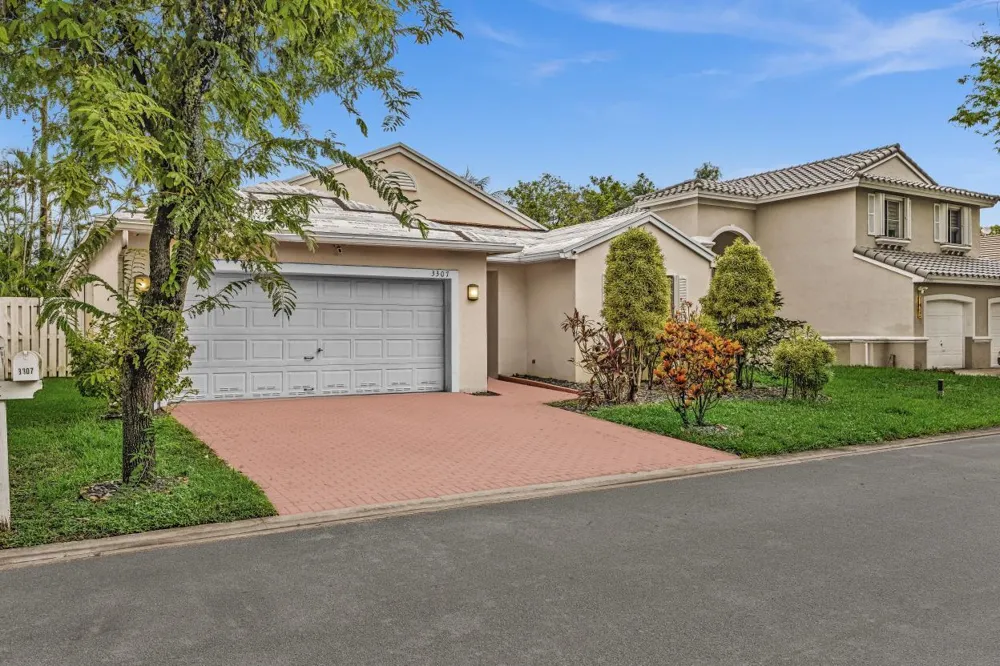 3307 SW 49TH Hollywood, FL 33312