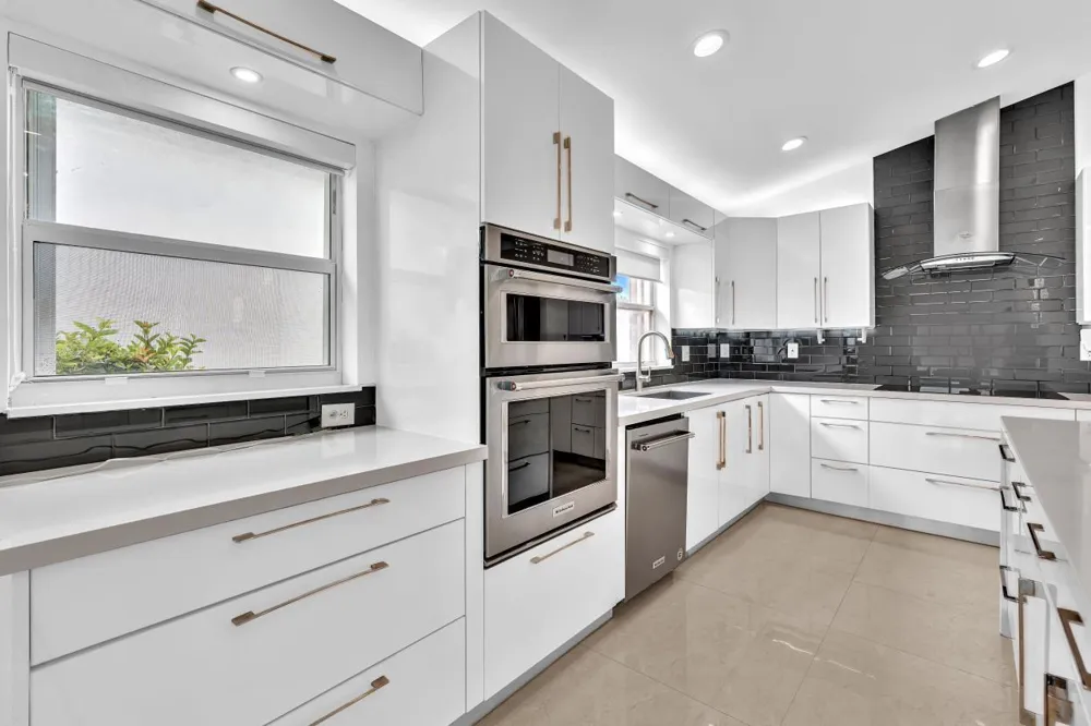 3307 SW 49TH Hollywood, FL 33312