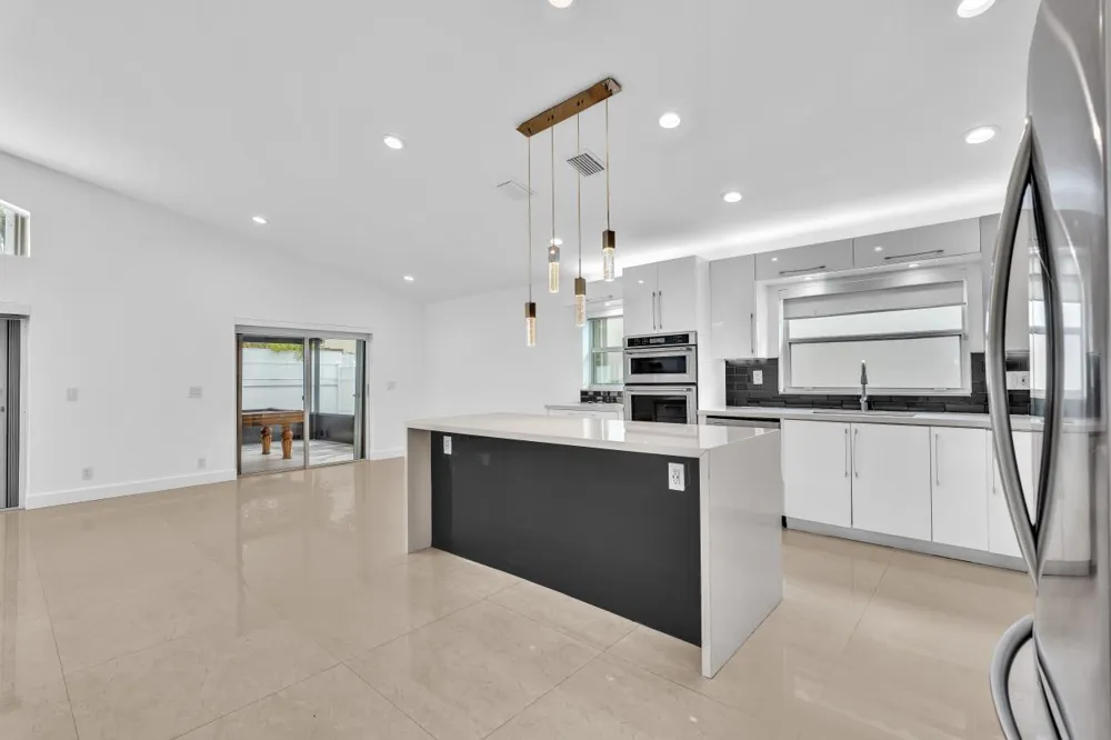 3307 SW 49TH Hollywood, FL 33312