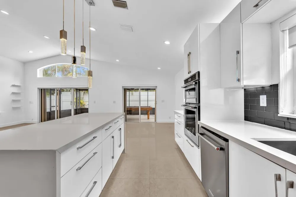 3307 SW 49TH Hollywood, FL 33312