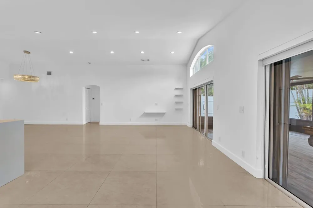 3307 SW 49TH Hollywood, FL 33312