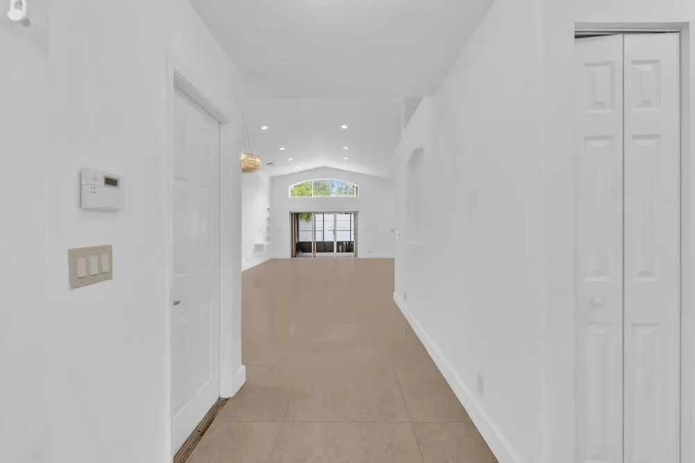 3307 SW 49TH Hollywood, FL 33312