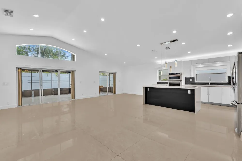 3307 SW 49TH Hollywood, FL 33312