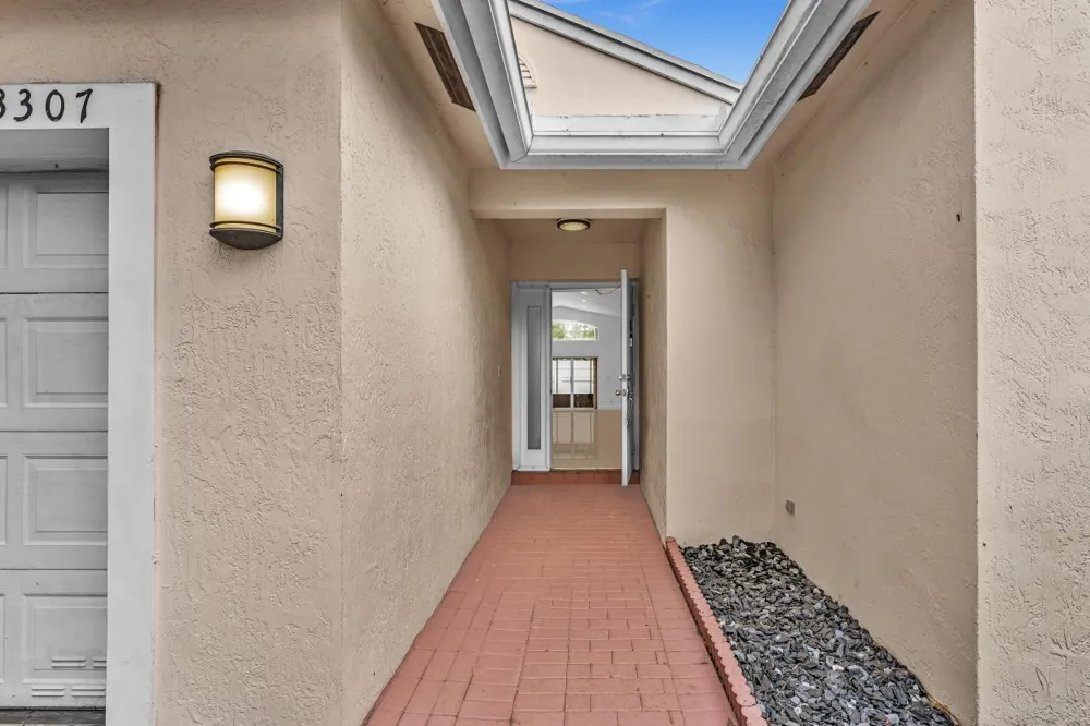 3307 SW 49TH Hollywood, FL 33312