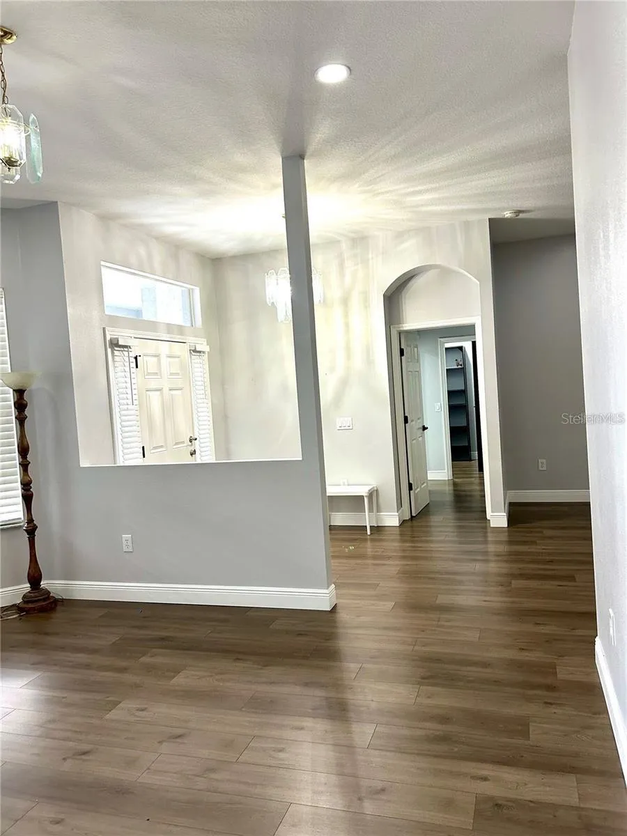 12221 ANNE KENIA DRIVE Thonotosassa, FL 33592