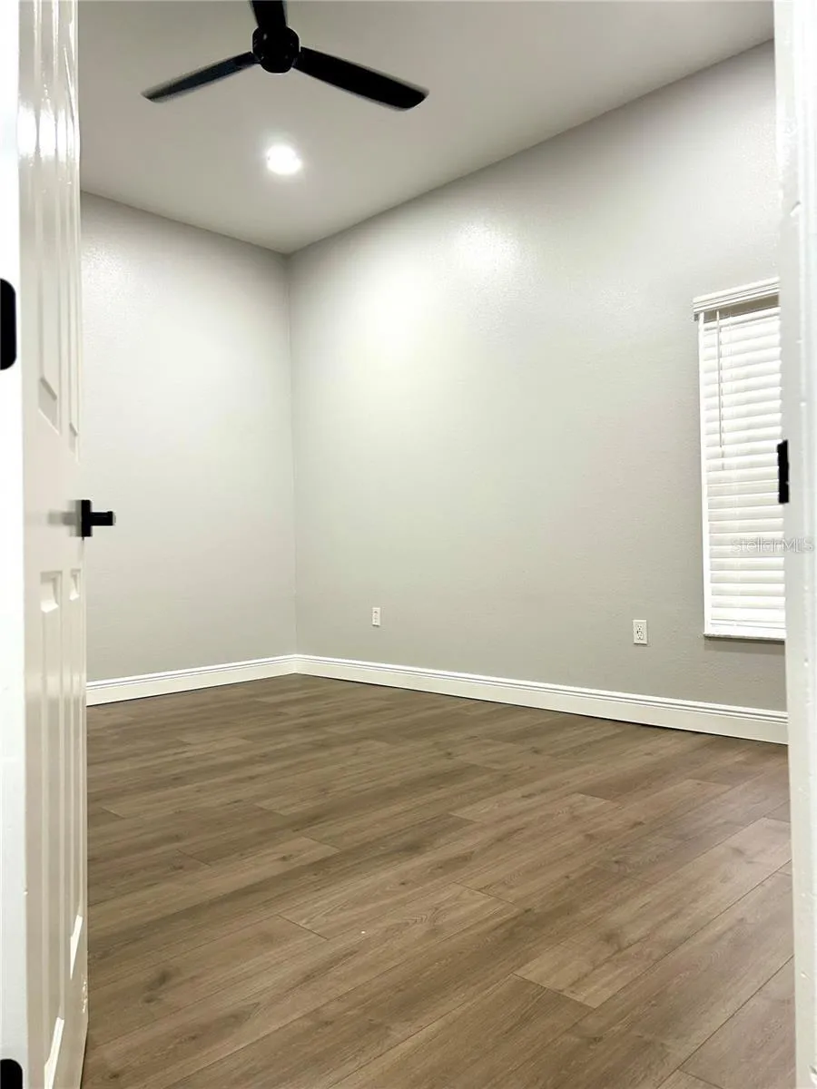 12221 ANNE KENIA DRIVE Thonotosassa, FL 33592