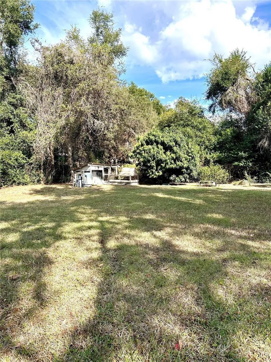 12221 ANNE KENIA DRIVE Thonotosassa, FL 33592
