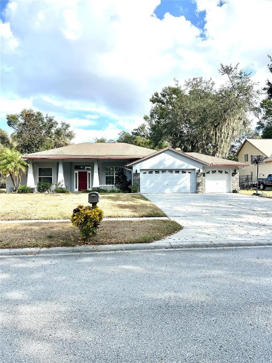 12221 ANNE KENIA DRIVE Thonotosassa, FL 33592