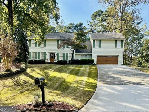 4544 Queen Anne CT SE