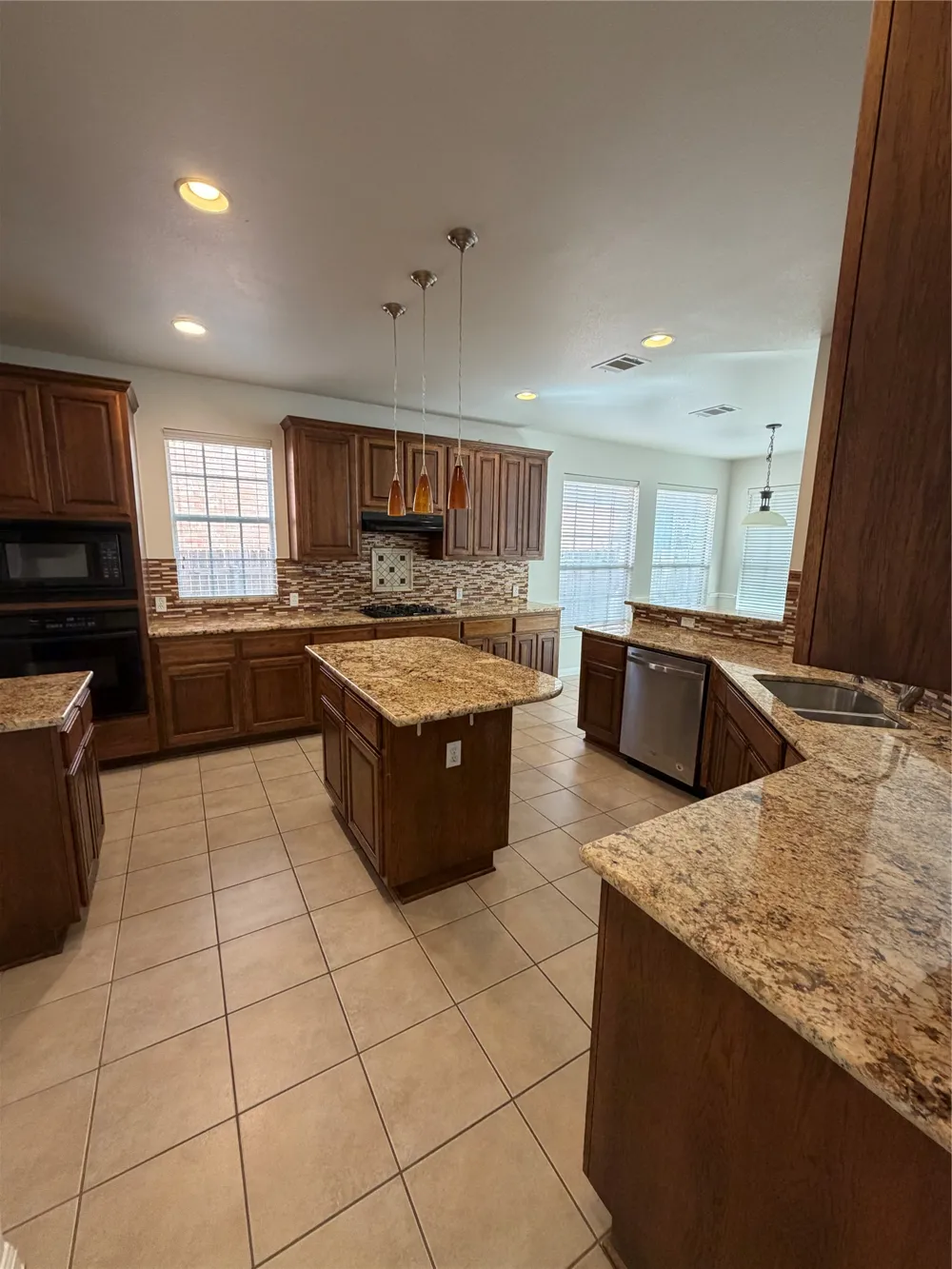 2412 Arbor Drive Round Rock, TX 78681