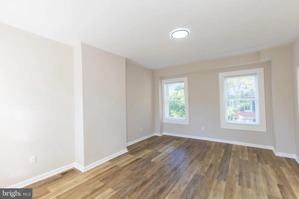 231 JACKSON STREET Trenton, NJ 08611