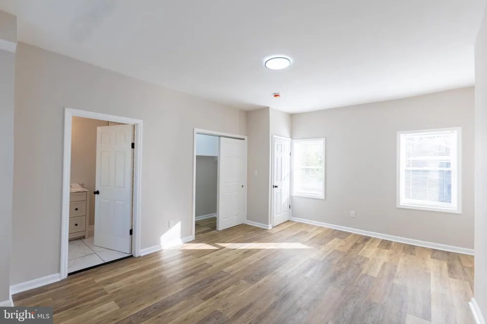 231 JACKSON STREET Trenton, NJ 08611
