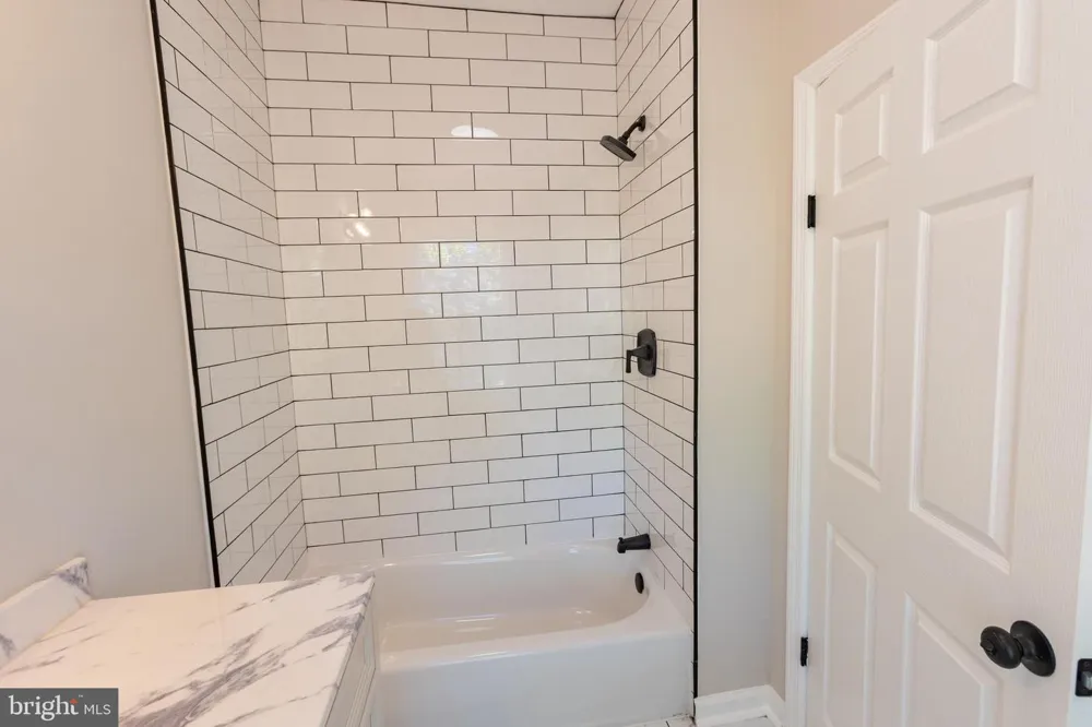 231 JACKSON STREET Trenton, NJ 08611
