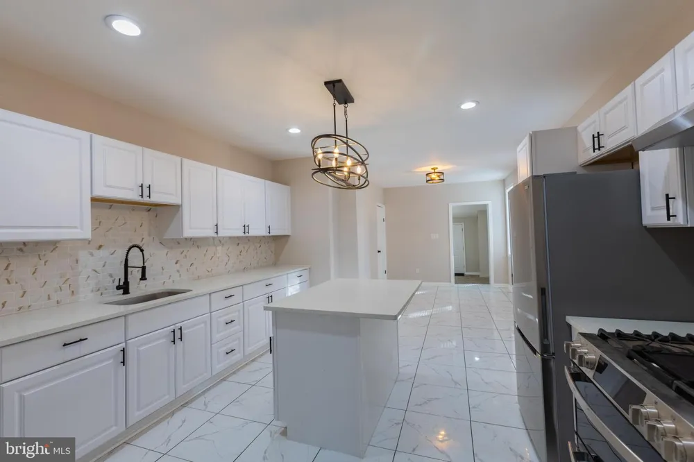 231 JACKSON STREET Trenton, NJ 08611