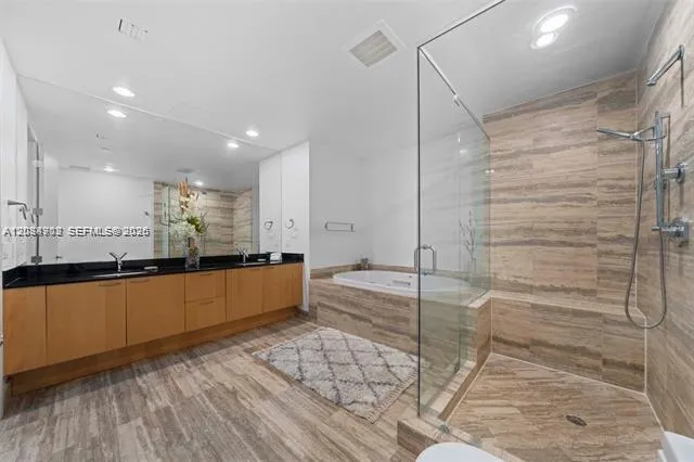 15901 Collins Ave #1502 Sunny Isles Beach, FL 33160
