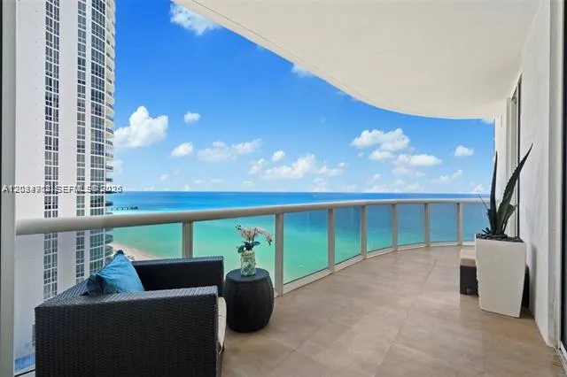 15901 Collins Ave #1502 Sunny Isles Beach, FL 33160