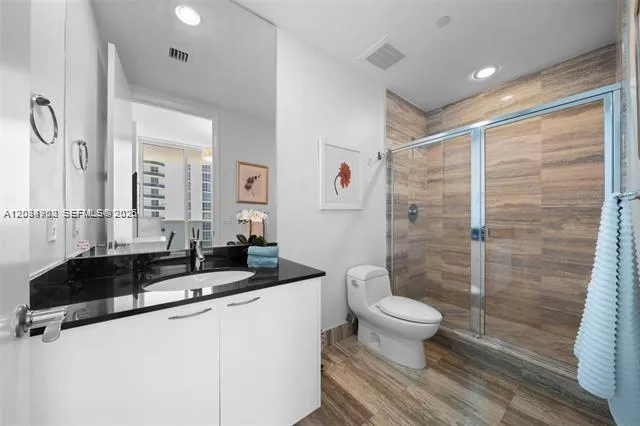 15901 Collins Ave #1502 Sunny Isles Beach, FL 33160