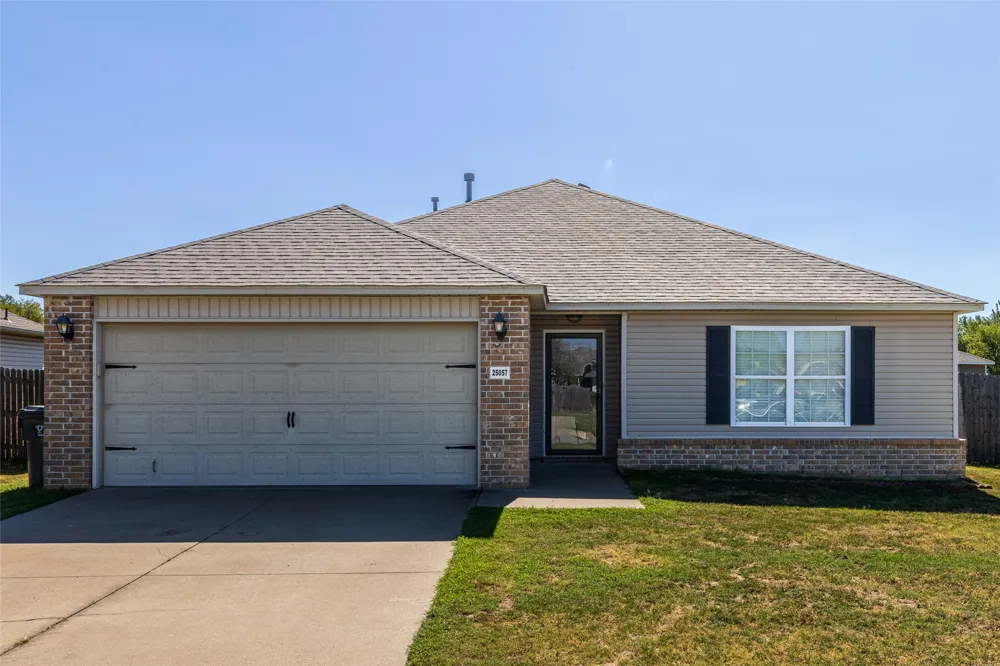 25057 S Roselake Drive Claremore, OK 74019