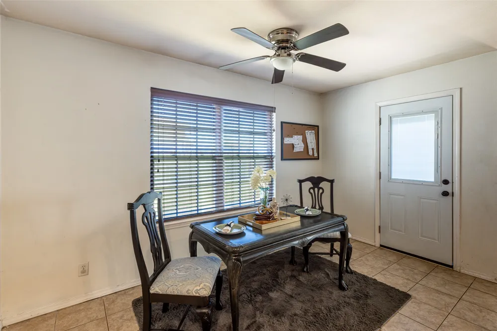 25057 S Roselake Drive Claremore, OK 74019