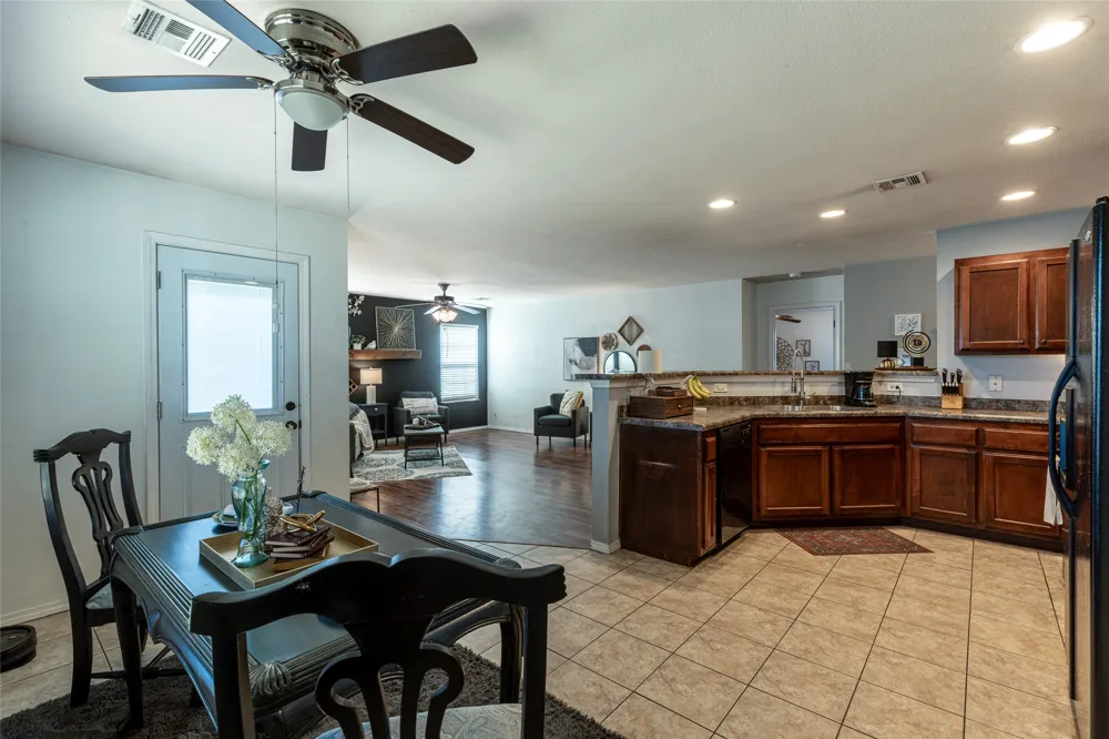 25057 S Roselake Drive Claremore, OK 74019
