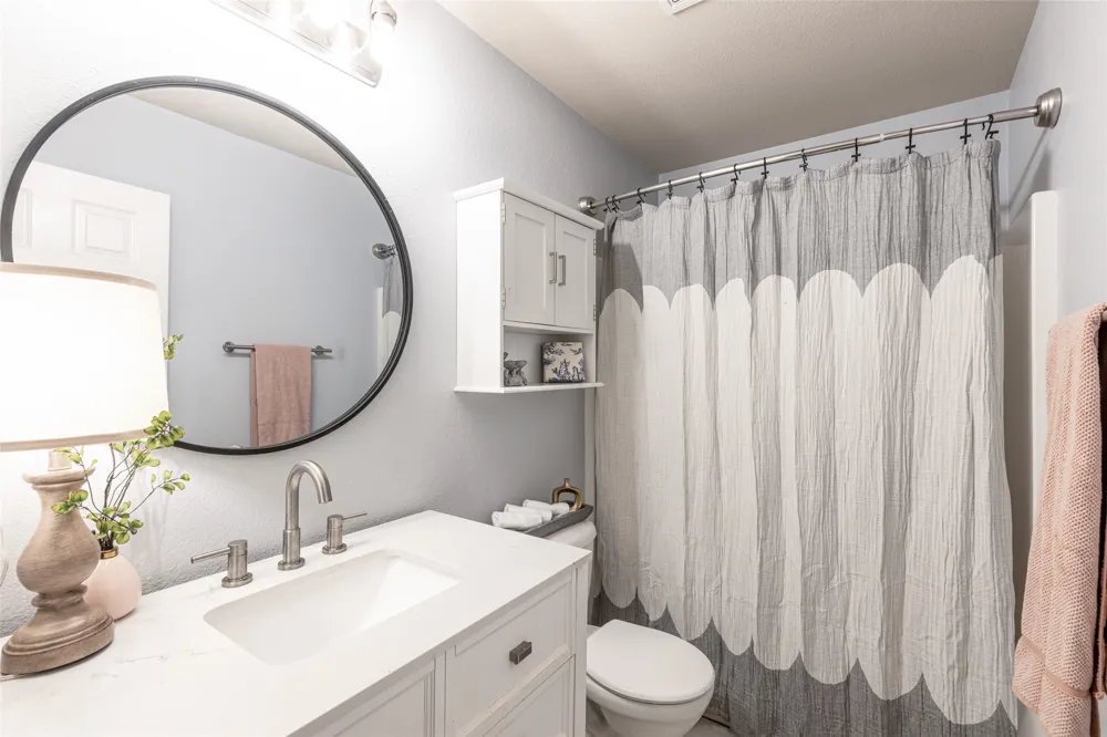 25057 S Roselake Drive Claremore, OK 74019
