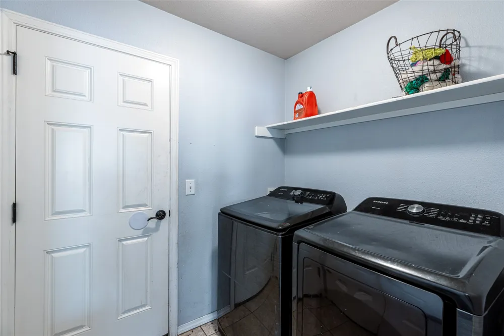 25057 S Roselake Drive Claremore, OK 74019