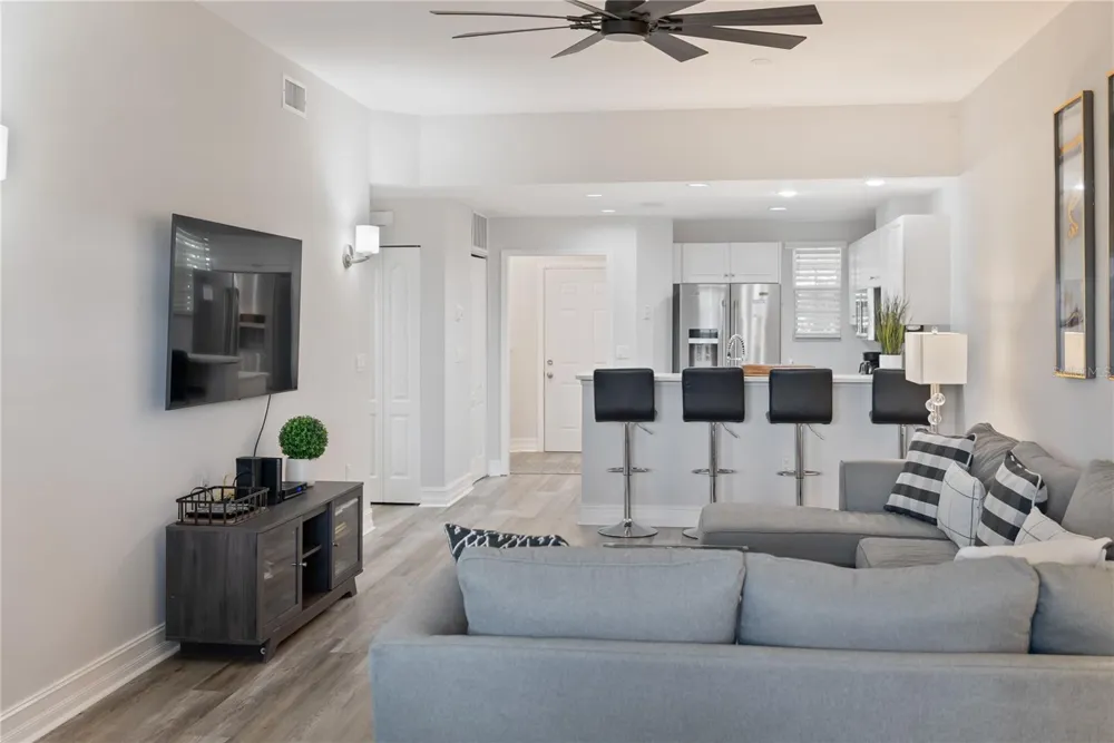 3702 54TH DRIVE W #102 Bradenton, FL 34210