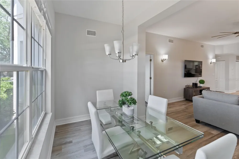 3702 54TH DRIVE W #102 Bradenton, FL 34210