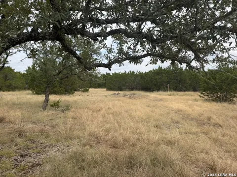 176 Private Road 1506