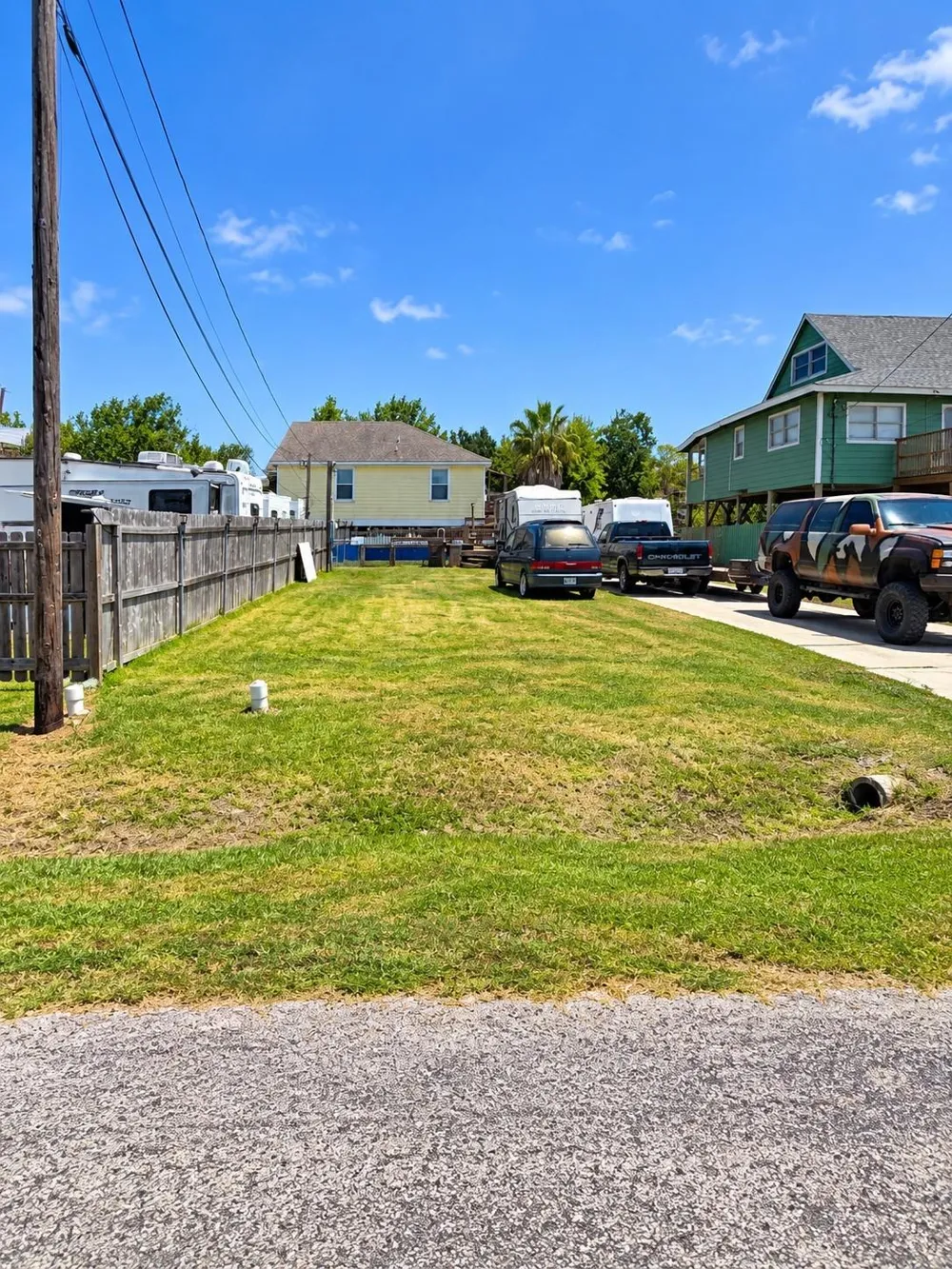 117 14th St San Leon, TX 77568