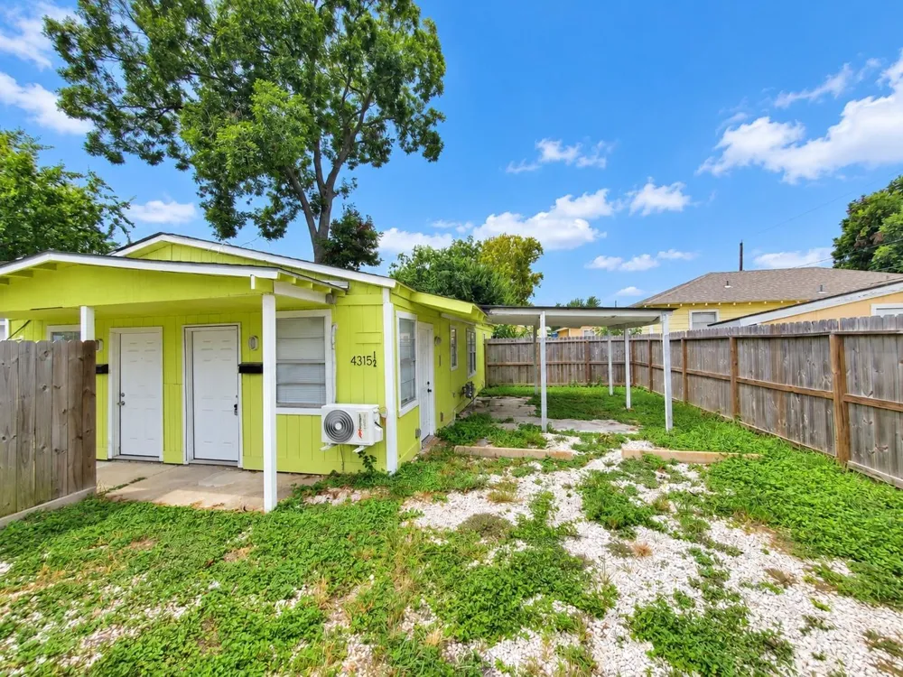 4315 Chapman Street #1/2 Hockley, TX 77009