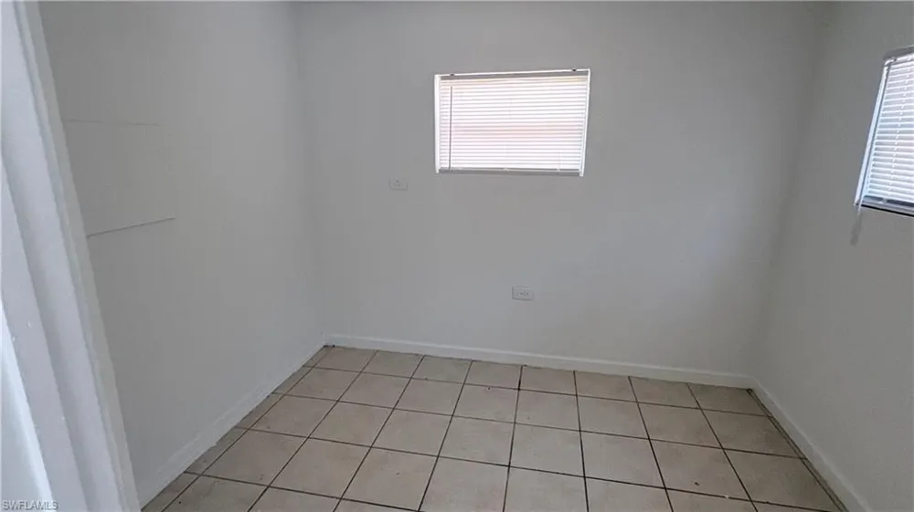 3042 Douglas Avenue Fort Myers, FL 33916