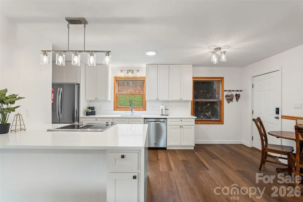 11014 NC 80 Highway S #2B Burnsville, NC 28714