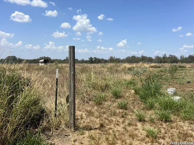 4211 Butterfly Von Ormy, TX 78073